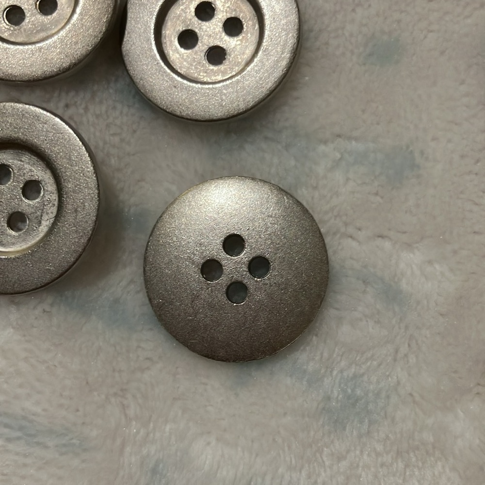 9 Weighted Silver Tone Buttons With 4 Holes - Picture 3 of 3